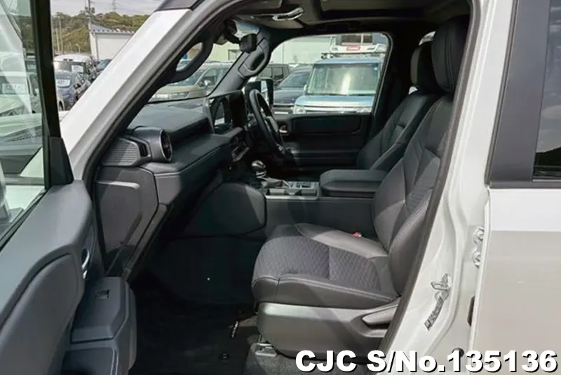 Toyota Land Cruiser 250 in Pearl for Sale Image 12