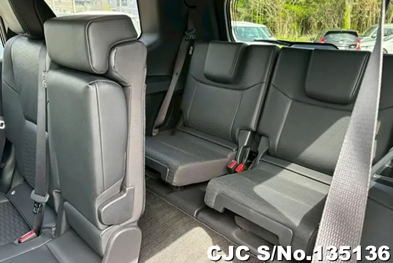Toyota Land Cruiser 250 in Pearl for Sale Image 14