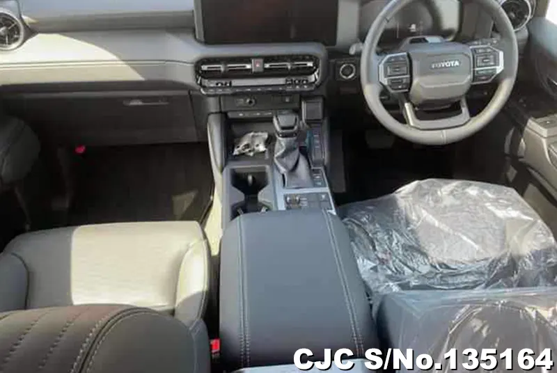 Toyota Land Cruiser 250 in Black for Sale Image 5