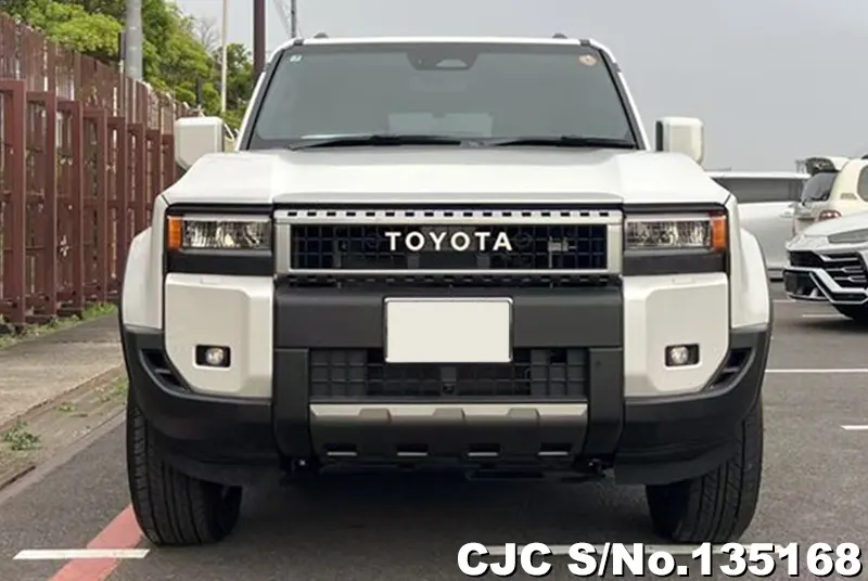 Toyota Land Cruiser 250 in White for Sale Image 4