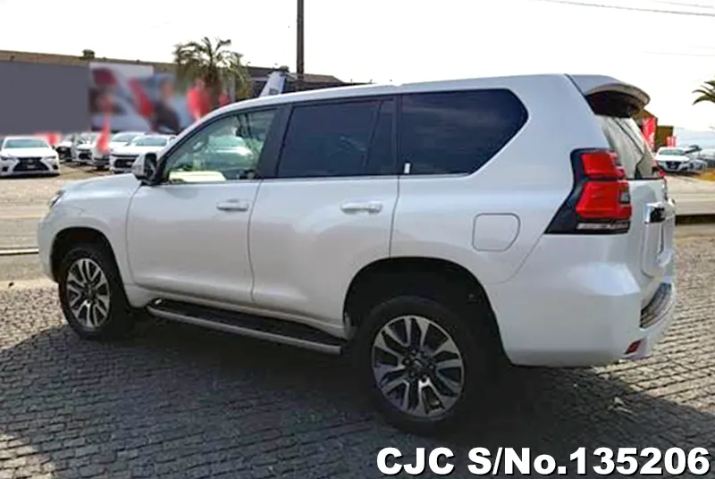 Toyota Land Cruiser Prado in Pearl for Sale Image 1
