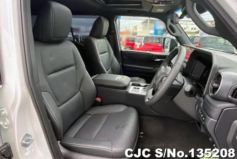Toyota Land Cruiser 250 in Pearl for Sale Image 3