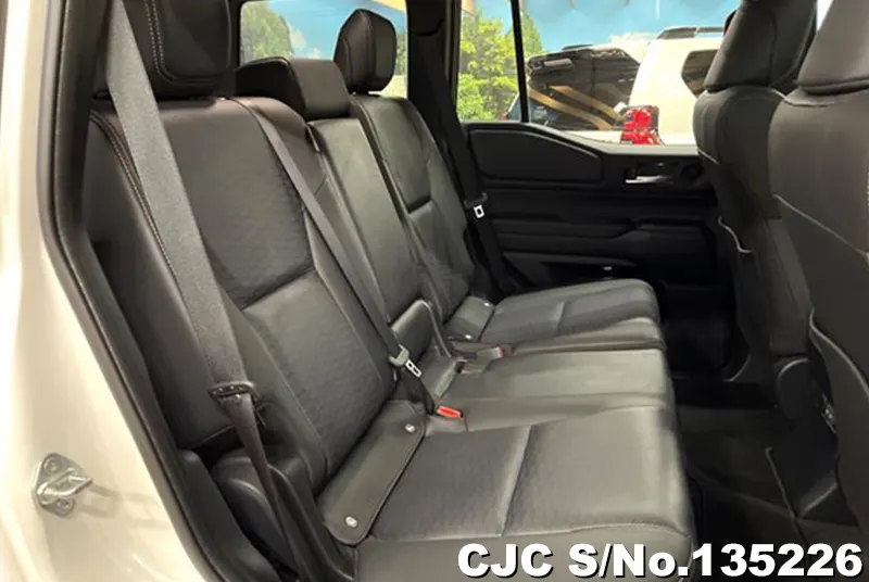 Toyota Land Cruiser 250 in White for Sale Image 6
