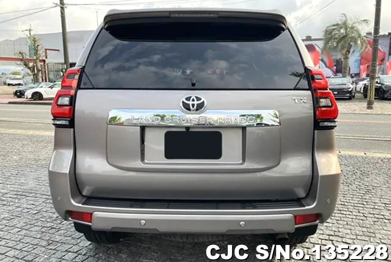 Toyota Land Cruiser Prado in Brown for Sale Image 3