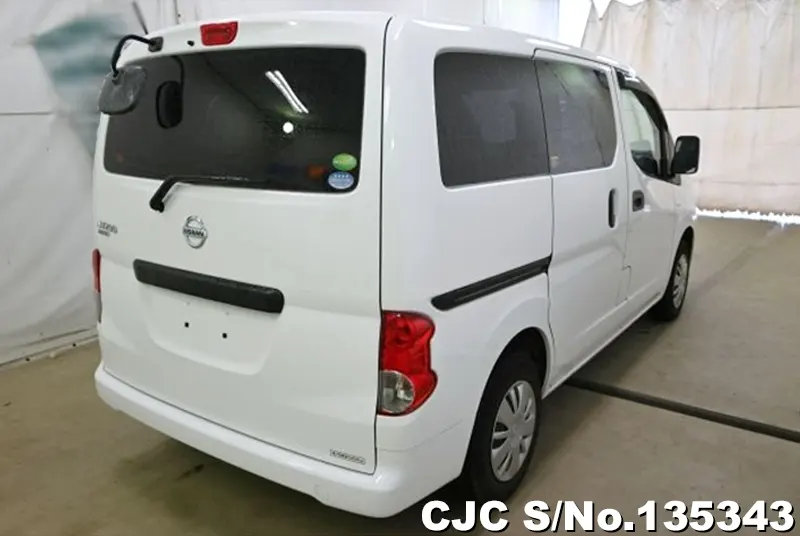 Nissan NV200 in White for Sale Image 2