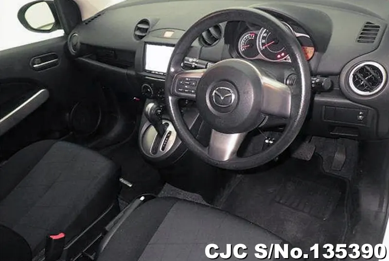 Mazda Demio in White for Sale Image 2