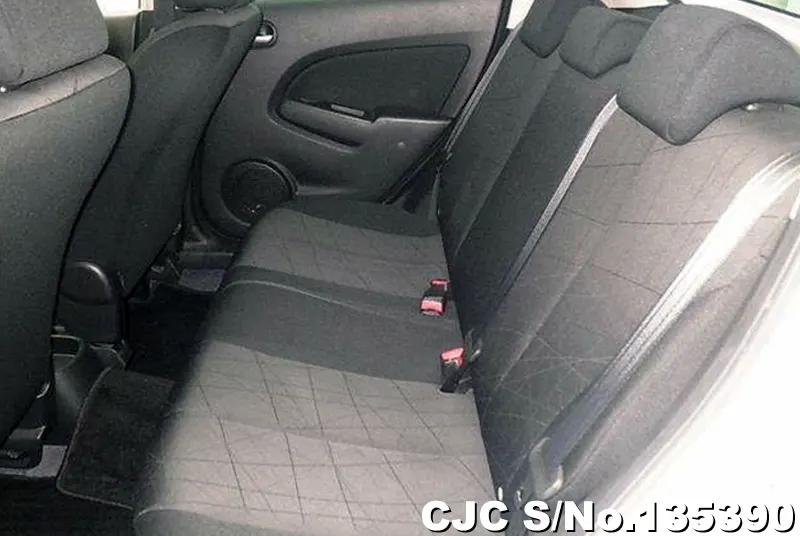 Mazda Demio in White for Sale Image 5