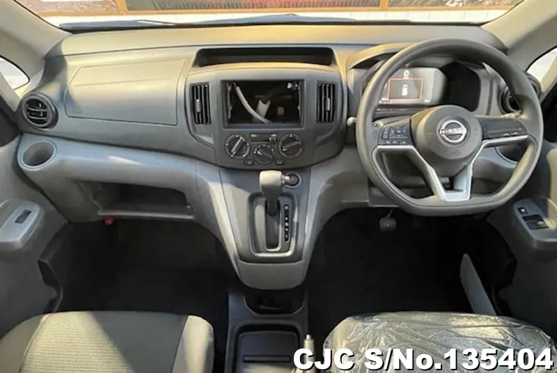Nissan NV200 in Silver for Sale Image 5