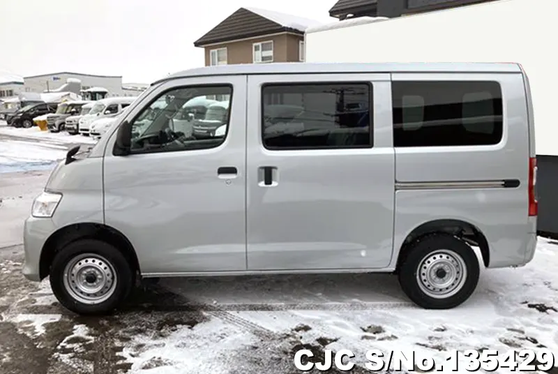 Toyota Townace in Silver for Sale Image 7