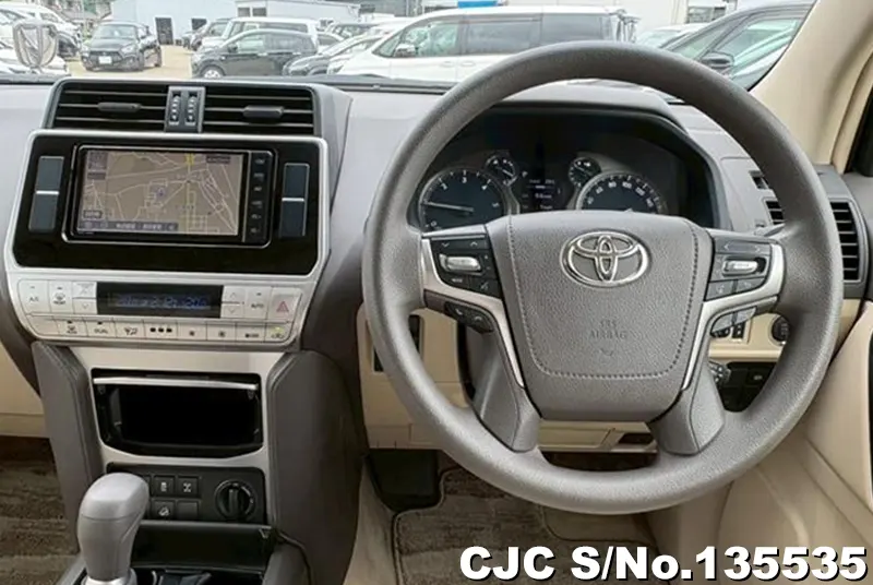 Toyota Land Cruiser Prado in Gray for Sale Image 15