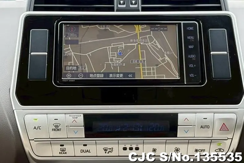 Toyota Land Cruiser Prado in Gray for Sale Image 17