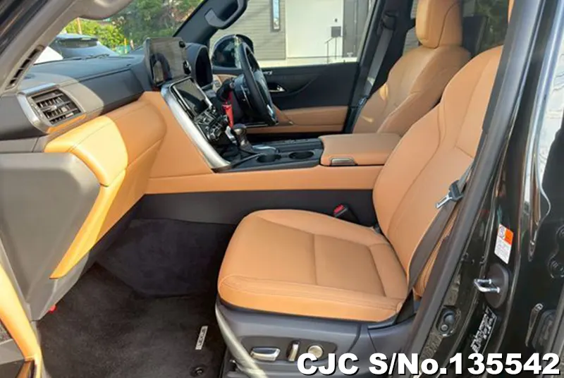 Lexus LX 600 in Black for Sale Image 9