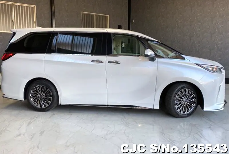 Lexus LM500h in Pearl for Sale Image 6
