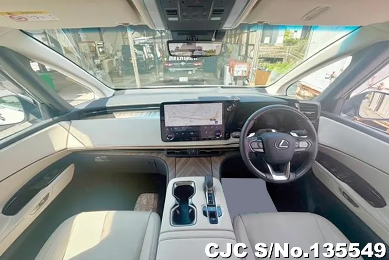 Lexus LM500h in White for Sale Image 8