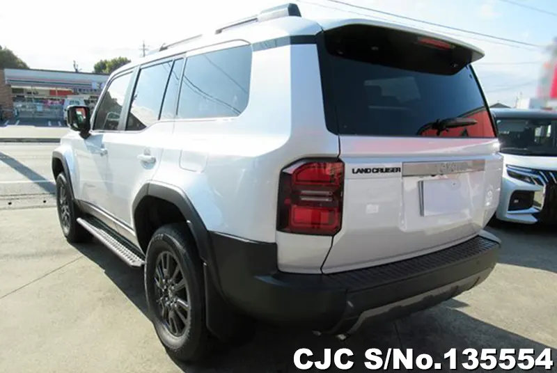 Toyota Land Cruiser 250 in Pearl for Sale Image 1