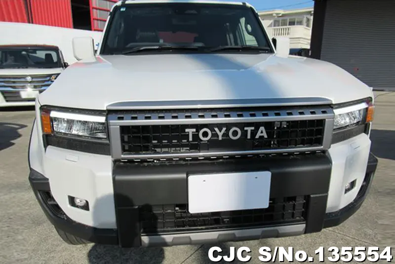 Toyota Land Cruiser 250 in Pearl for Sale Image 3
