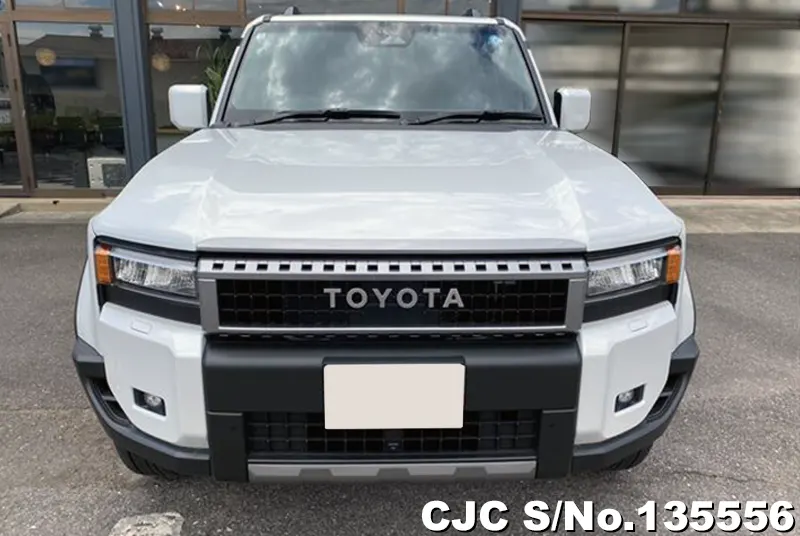 Toyota Land Cruiser 250 in Pearl for Sale Image 4