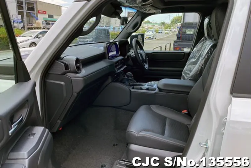 Toyota Land Cruiser 250 in Pearl for Sale Image 11