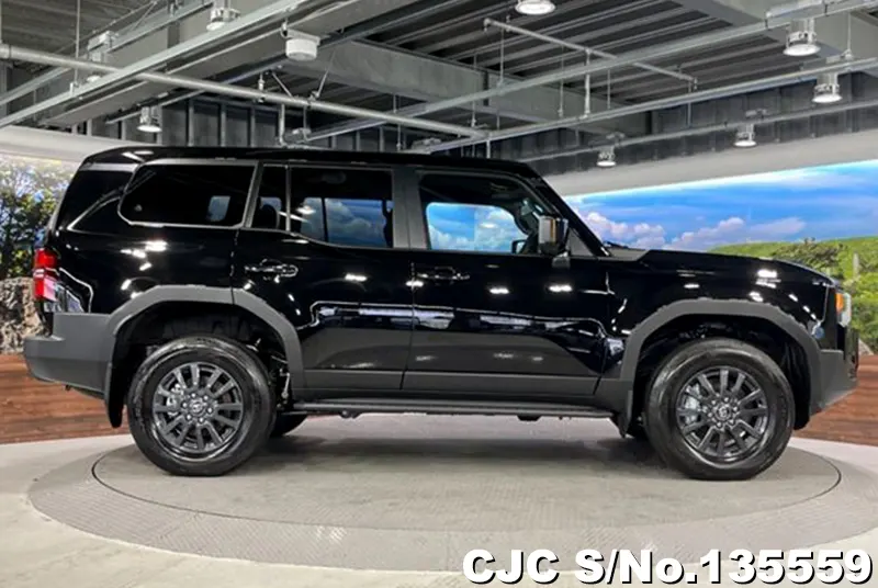 Toyota Land Cruiser 250 in Black for Sale Image 6
