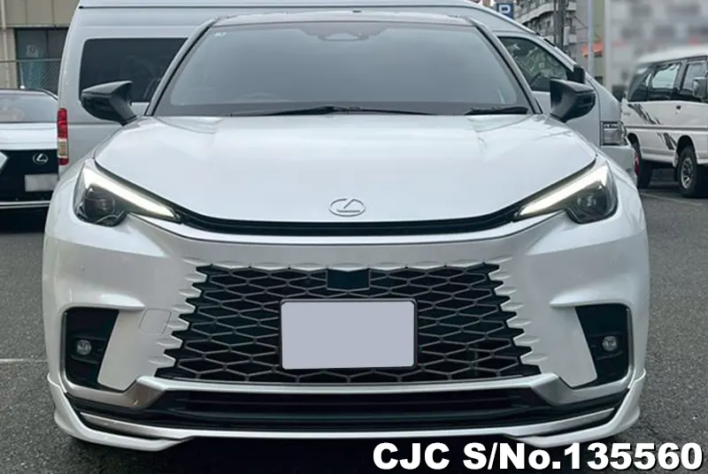 Lexus LBX in White for Sale Image 4