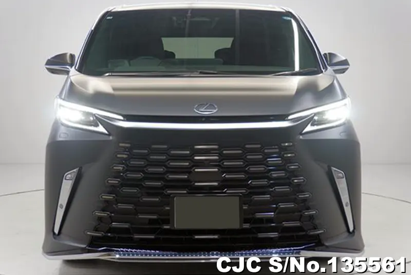 Lexus LM500h in Black for Sale Image 4