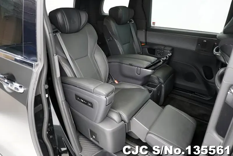 Lexus LM500h in Black for Sale Image 10