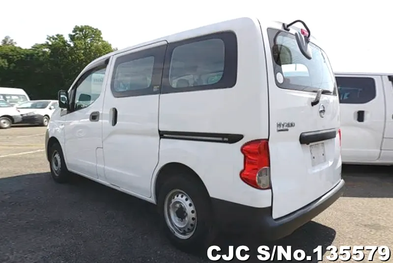 Nissan NV200 in White for Sale Image 1