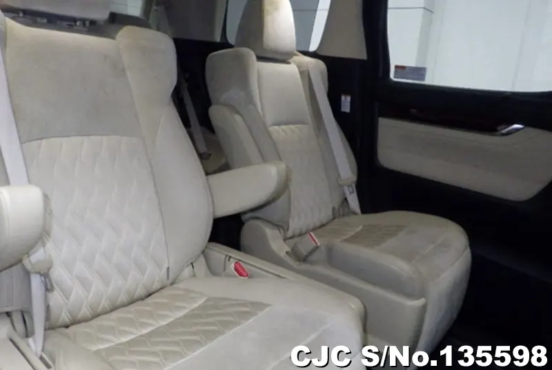 Toyota Alphard in Black for Sale Image 7