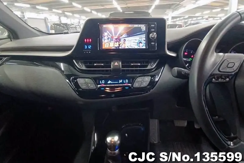 Toyota C-HR in White for Sale Image 10