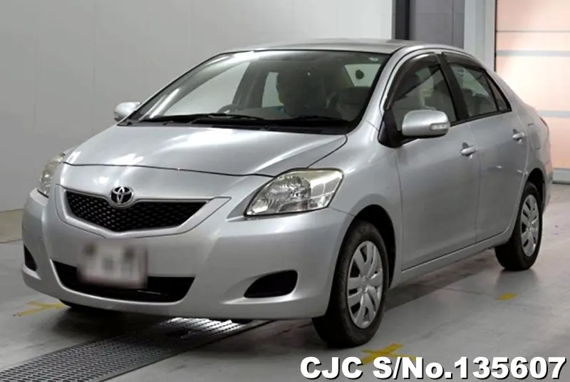 Toyota Belta in Silver for Sale Image 3