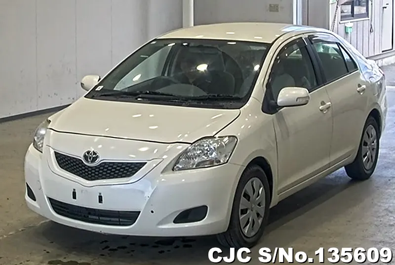 Toyota / Belta 2008