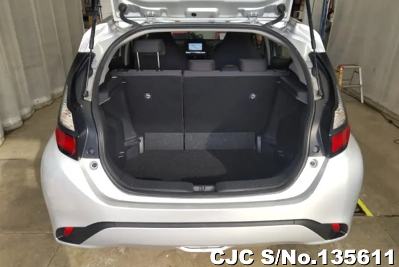 Toyota Aqua in Silver for Sale Image 5