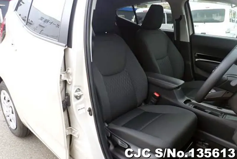 Toyota Aqua in Beige for Sale Image 3
