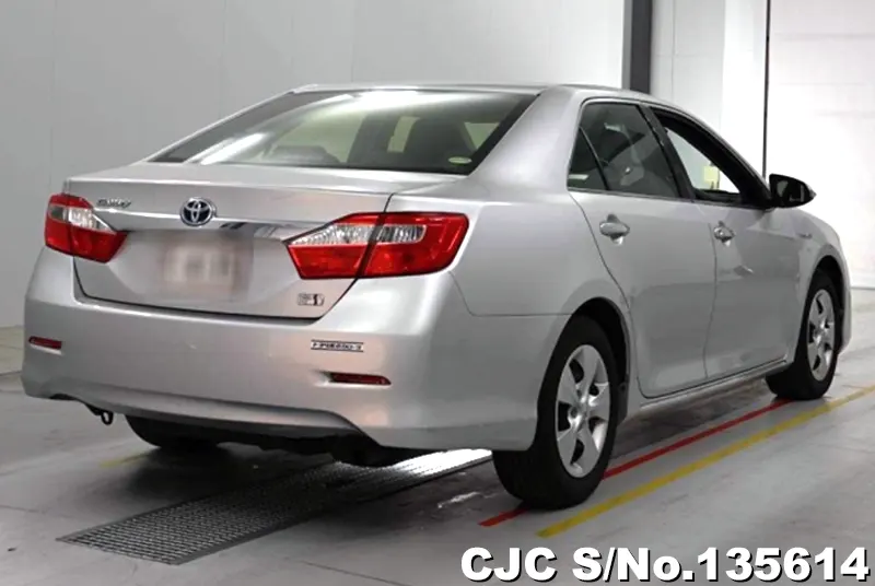Toyota Camry in Silver for Sale Image 2