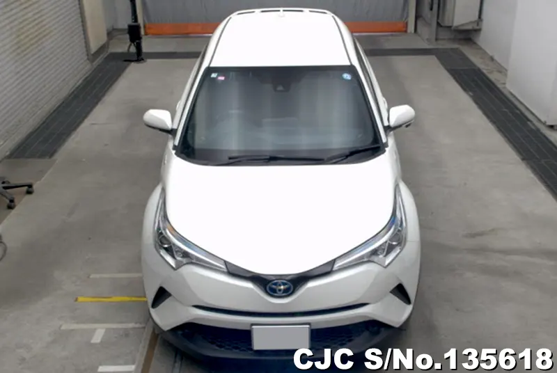 Toyota C-HR in White for Sale Image 4