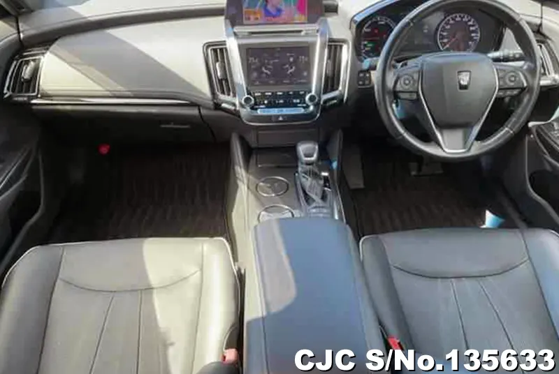 Toyota Crown in Black for Sale Image 5