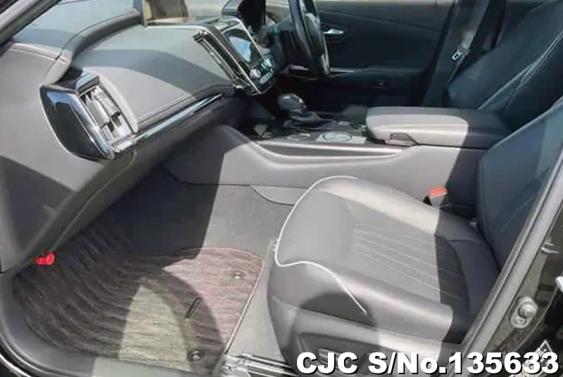 Toyota Crown in Black for Sale Image 7