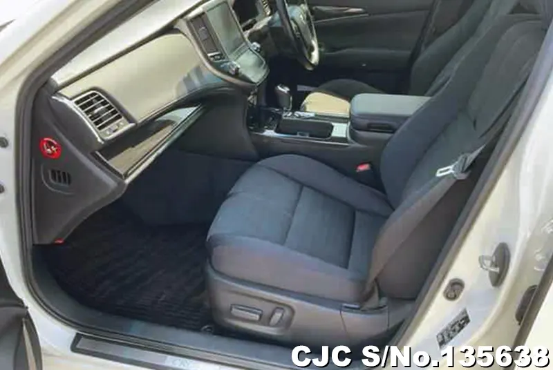 Toyota Crown in  for Sale Image 7