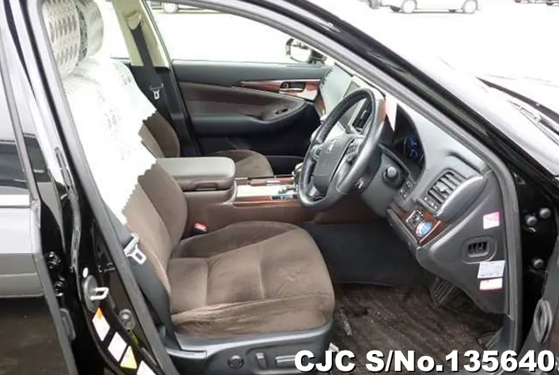 Toyota Crown in Black for Sale Image 3