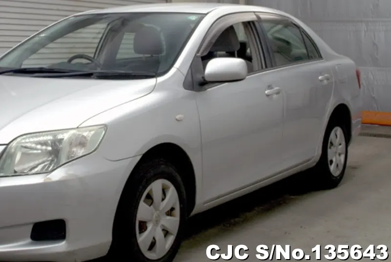 Toyota Corolla Axio in Silver for Sale Image 3