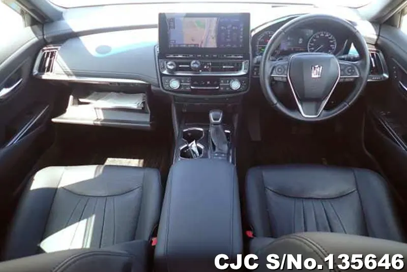 Toyota Crown in White for Sale Image 2