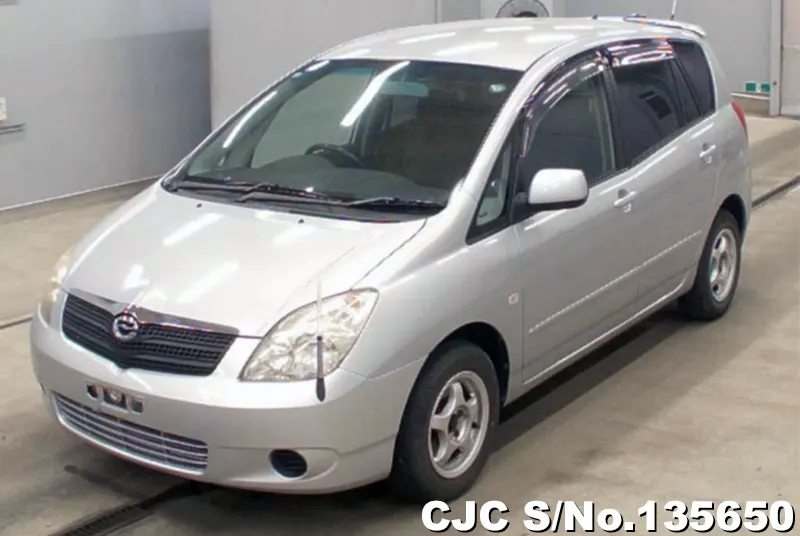 Toyota Spacio in Silver for Sale Image 3
