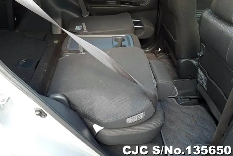 Toyota Spacio in Silver for Sale Image 9