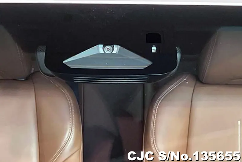 Lexus LBX in White for Sale Image 3