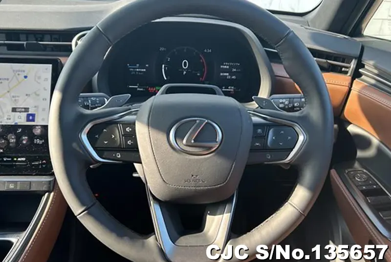 Lexus LBX in White for Sale Image 3