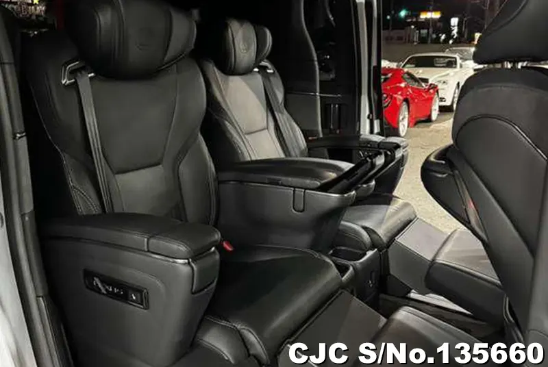 Lexus LM500h in White for Sale Image 8