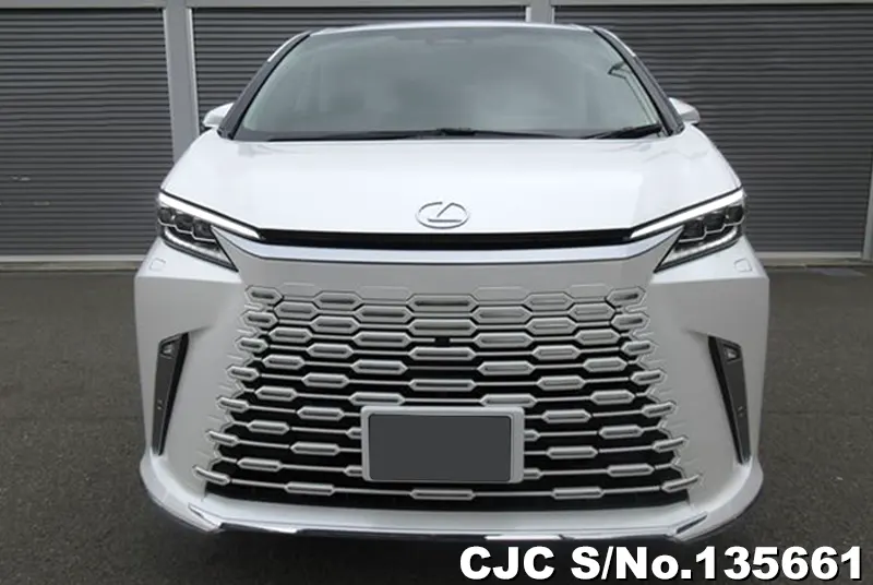 Lexus LM500h in Pearl for Sale Image 4