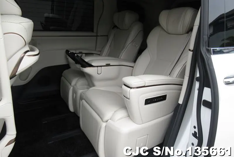 Lexus LM500h in Pearl for Sale Image 13