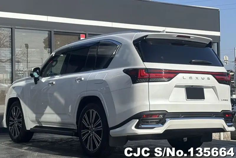 Lexus LX 600 in Pearl for Sale Image 1