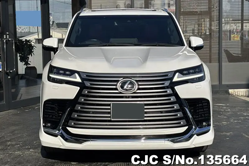 Lexus LX 600 in Pearl for Sale Image 4
